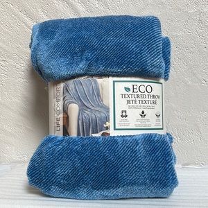 Life Comfort - Soft Throw Blanket